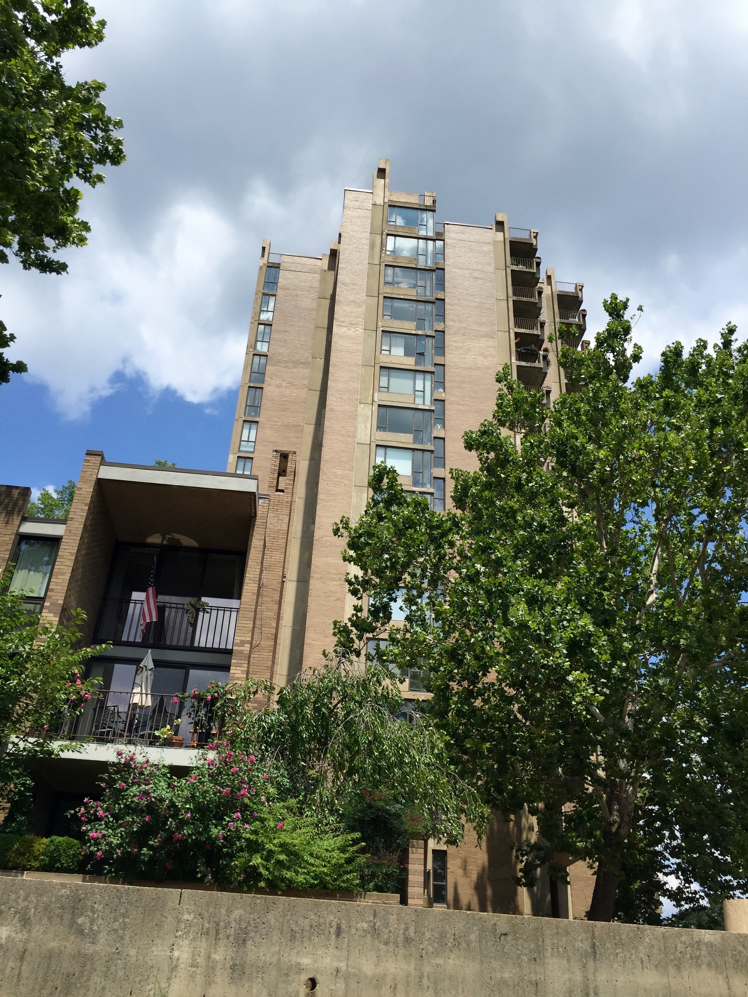 Heron House Reston PICTURBAN